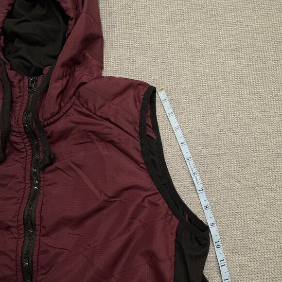 Lilac Bloom Womens Size L Burgundy Quilted Hooded Puffer Vest Full Zip Pockets - Picture 13 of 16